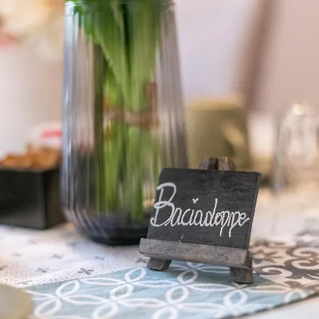La Vecchia Tenenza Bed & Breakfast *